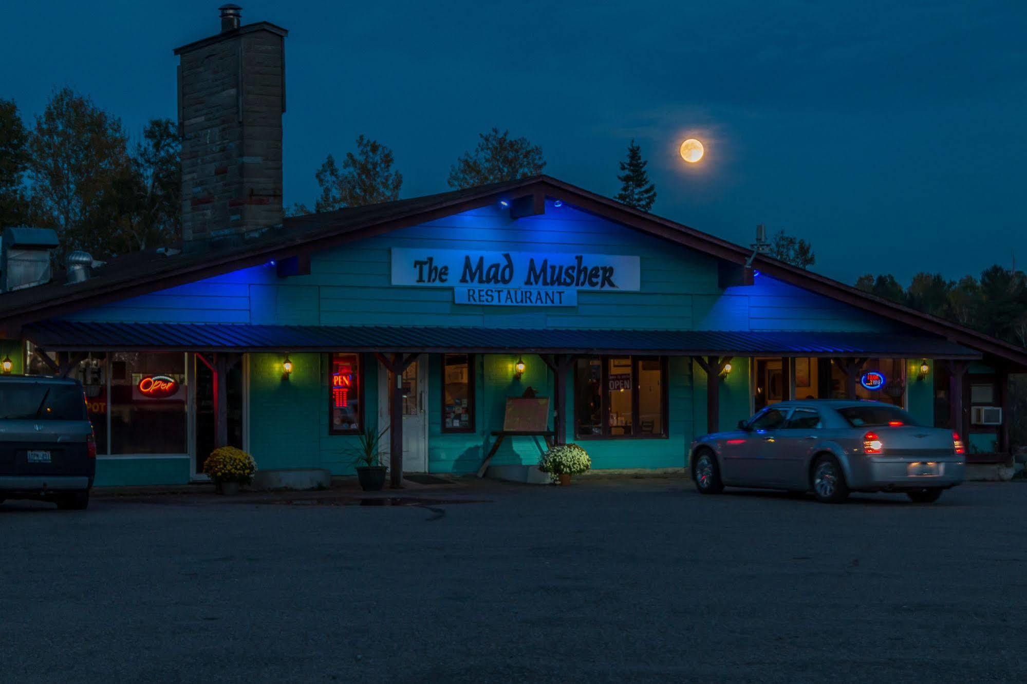 The Mad Musher - Hostel Whitney Εξωτερικό φωτογραφία